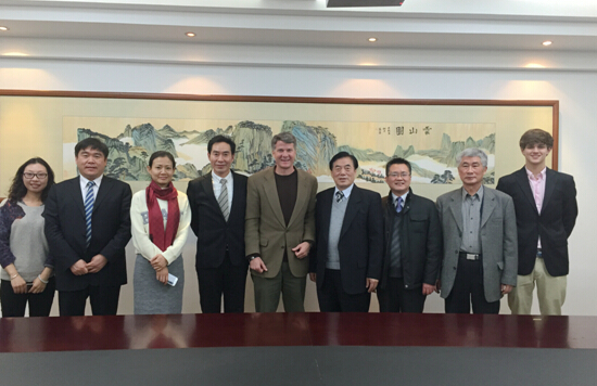 王斌泰理事长会见美国兰道尔夫-麦肯学院副校长
